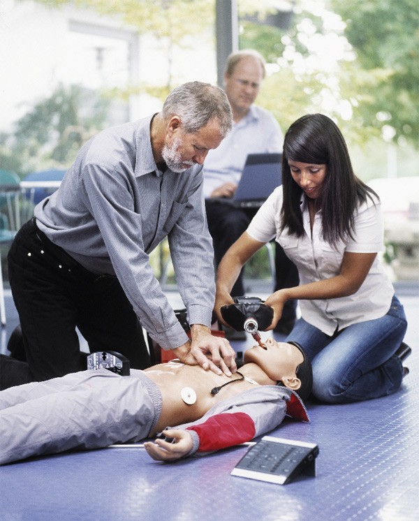 ACLS�߼�(j��)�ķΏ�(f��)�Kģ�MӖ(x��n)���M��ϵ�y(t��ng)